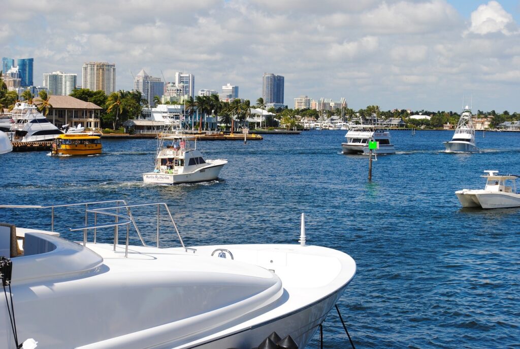 What Are The Advantages Of Using A Yacht Charter For A Vacation?